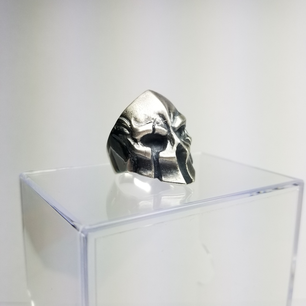 Kiwa Skull Ring